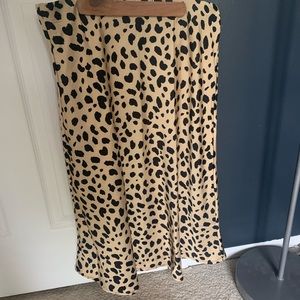 NWOT Flowy cheetah print skirt